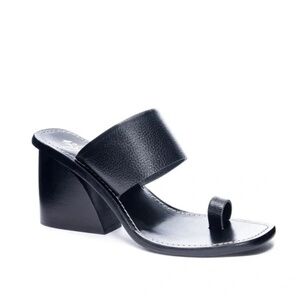 42 Gold Eedie Leather Heeled Sandals